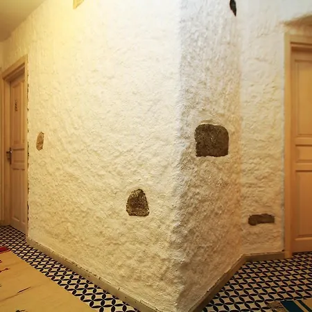 Mina Bed & Breakfast 2*