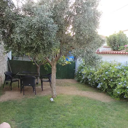 Mina Bed & Breakfast 2*