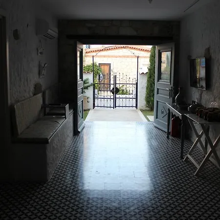 Bed & Breakfast Mina Alacati